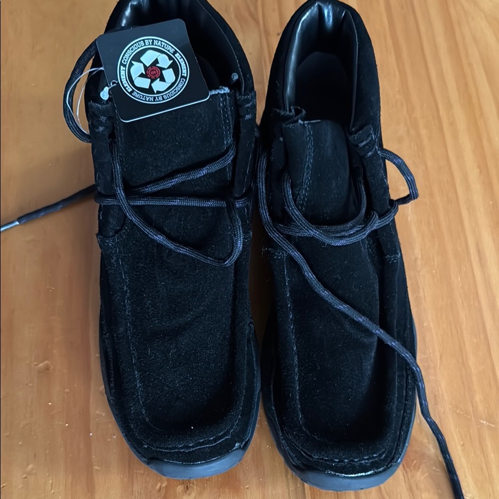 BNWT Element Black Suede Shoes Size 7/39